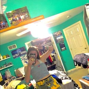 Meet your Posher, Lauren